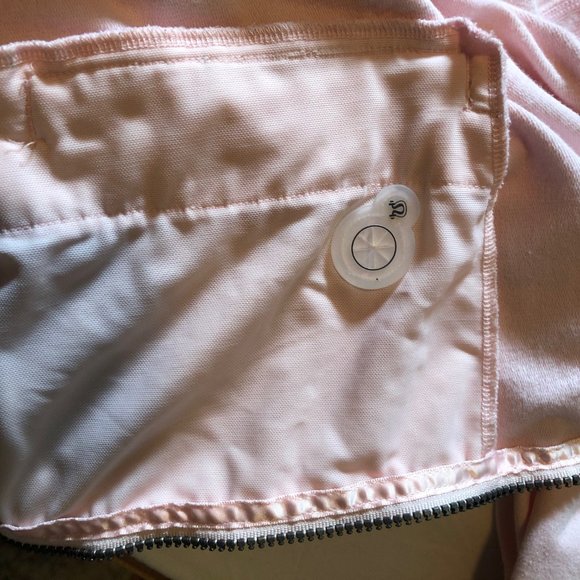 Lululemon Light weight hoodie - Picture 3 of 8
